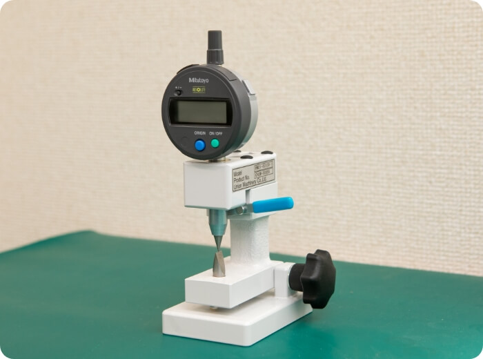 クリンプハイト測定器
